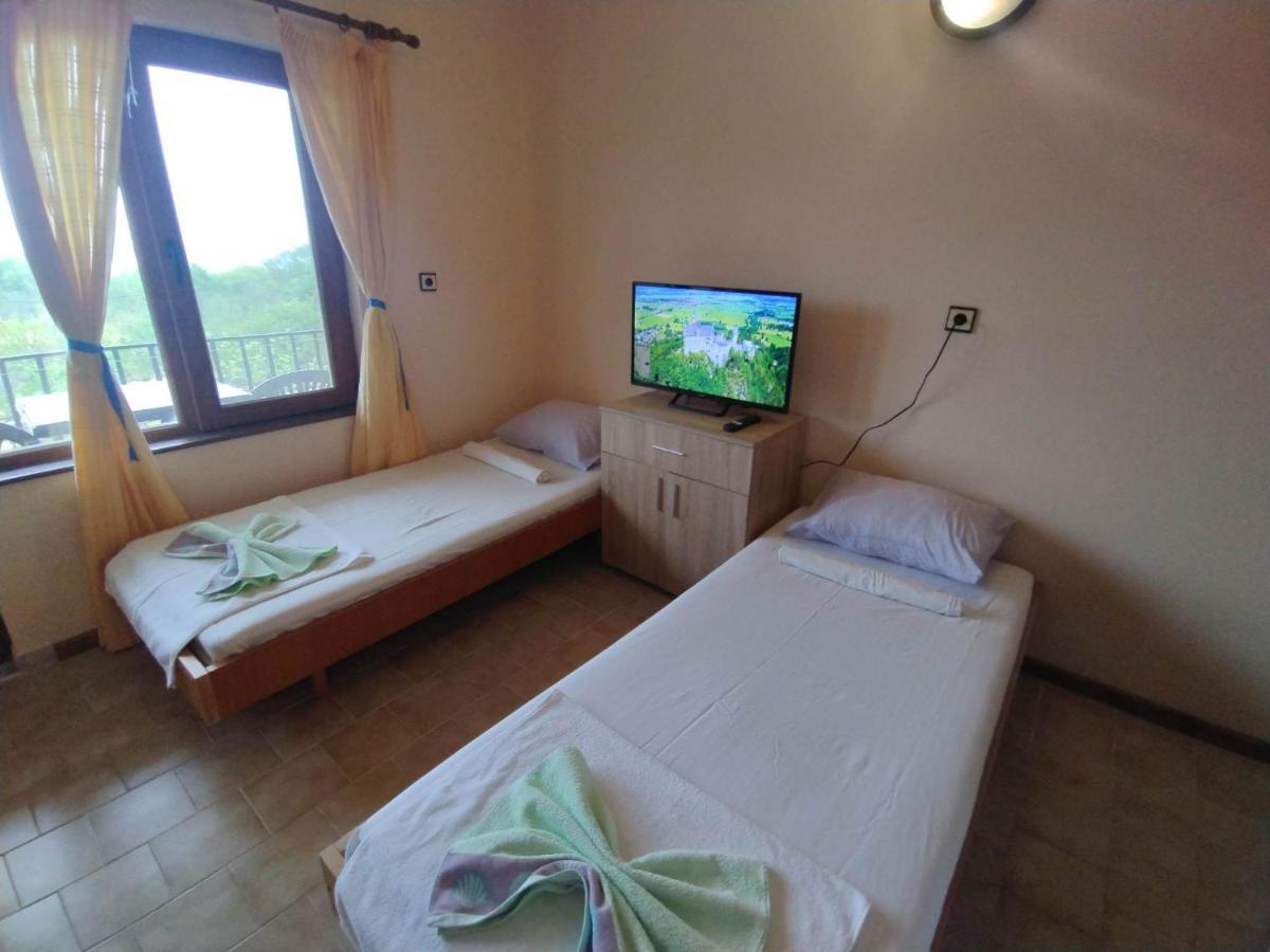 Prostor Guest House Byala  Buitenkant foto